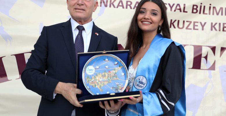 Töre, Ankara Sosyal Bilimler Üniversitesi Kuzey Kıbrıs Kampüsü’nde gerçekleşen mezuniyet törenine katıldı