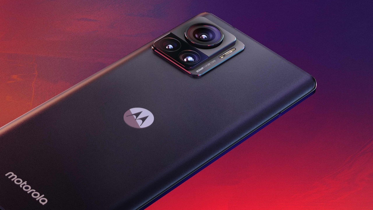 Motorola, dünyanın ilk 200 MP kameralı telefonunu duyurdu!