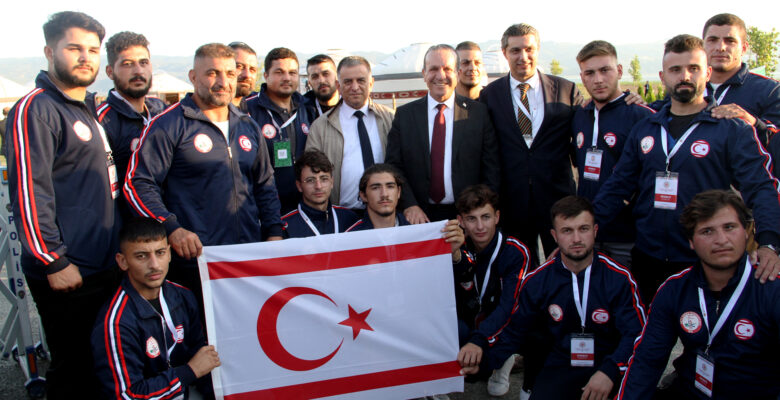 Ataoğlu, KKTC Güreş ve Okçuluk Federasyonları’nın da yer aldığı, 4. Dünya Göçebe Oyunları açılış törenine katıldı