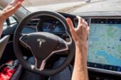Tesla’nın tam otonom sürüş sistemi güncellendi!