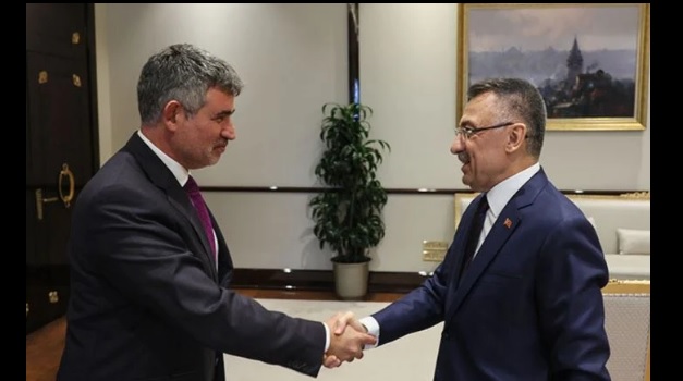 TC Cumhurbaşkanı Yardımcısı Oktay, Türkiye’nin Lefkoşa Büyükelçisi görevine atanan Feyzioğlu’nu kabul etti