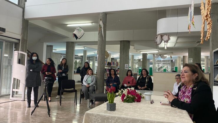 Kültür Dairesi, Öğretmenler Günü’nü emekli öğretmenlerle birlikte kütüphanelerde kutladı