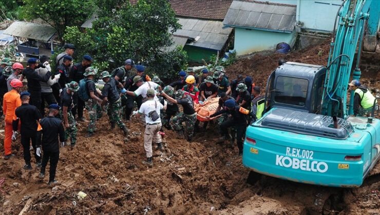 Endonezya’daki depremde hayatını kaybedenlerin sayısı 252’ye yükseldi