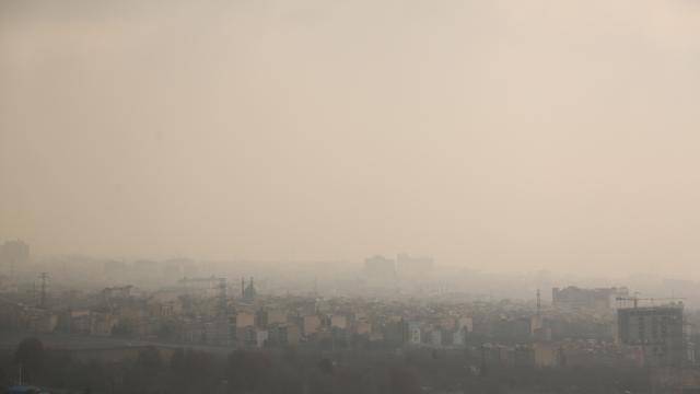 İran’da hava kirliliği nedeniyle eğitime verilen ara uzatıldı