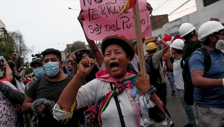 Peru’da hükümet karşıtı gösterilerde hayatını kaybedenlerin sayısı 60’a çıktı