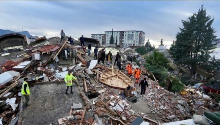 Depremlerde can kaybı 12 bin 873’e yükseldi