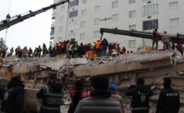 Depremlerde can kaybı 8 bin 574 oldu