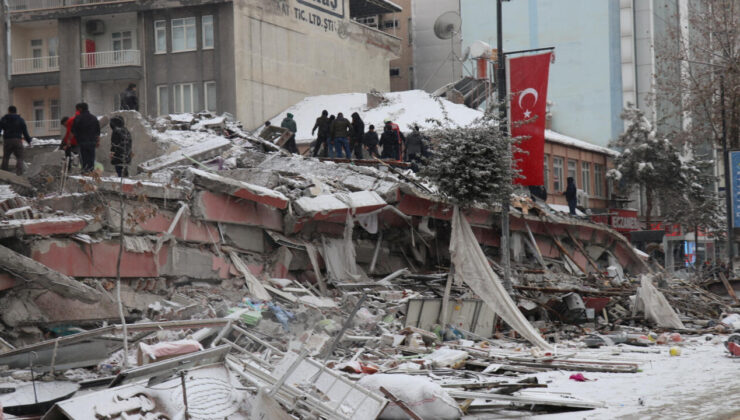 Türkiye’nin kara lekesi: Discord’da enkaz altında kalanlarla dalga geçip ölüme terk ettiler!