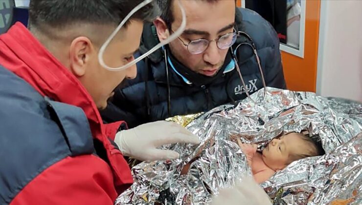 Hatay’da Yağız ve Sela bebekler enkazdan kurtarıldı