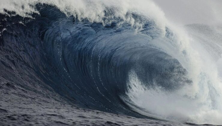 Deprem sonrası uzmanlardan tsunami uyarısı!