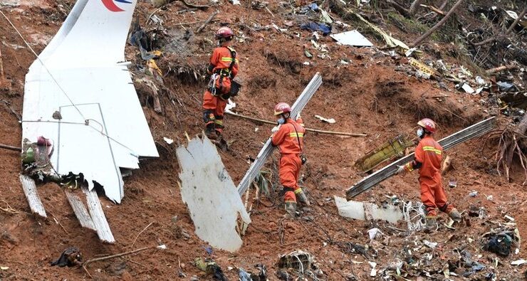 Çin’de geçen yıl 132 kişinin hayatını kaybettiği uçak kazası hala gizemini koruyor