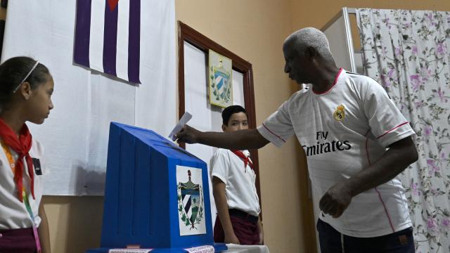 Küba’da halk milletvekili seçimi için oy kullandı