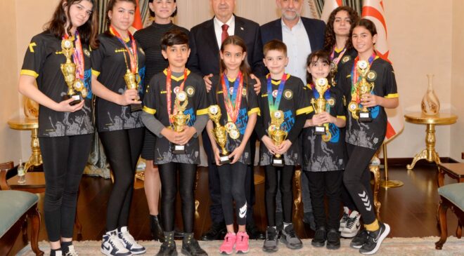 Cumhurbaşkanı Tatar  KKTC Çocuk ve Genç Fitness Milli Takımı’nı kabul etti