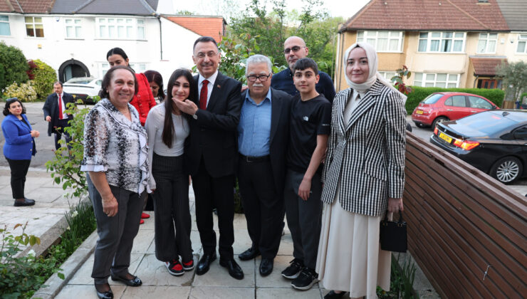 TC Cumhurbaşkanı Yardımcısı Oktay ve eşi Hümeyra Oktay, Londra’da Kıbrıs Türkü aileye misafir oldu