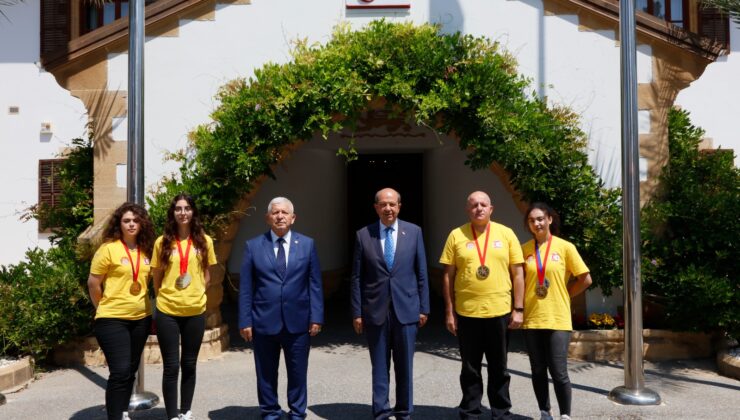 “Çağ dışı spor ambargolarına rağmen sporcularımızın elde ettiği başarılar tüm dünyaya verilen en güçlü mesajdır”