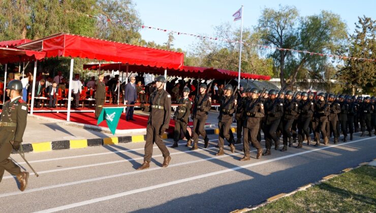 Cumhurbaşkanı Tatar sancak devir teslim törenine katıldı