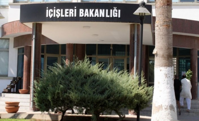 İçişleri Bakanlığı Interpol tarafından kırmızı bültenle aranan 7 kişinin KKTC’ye girişinin yasaklandığı duyurdu