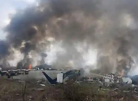 Meksika’da iki özel yolcu uçağının çarpışması sonucu 5 kişi öldü