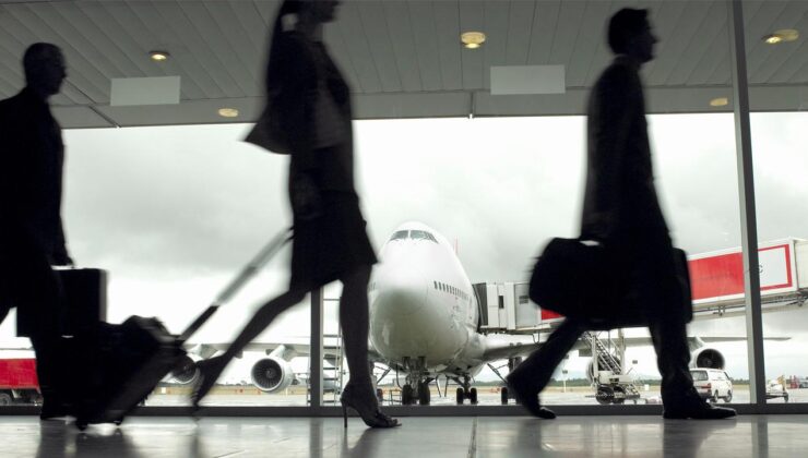 Uçağa saldırı tehdidi: Hamburg Havalimanı’nda uçuşlar durduruldu