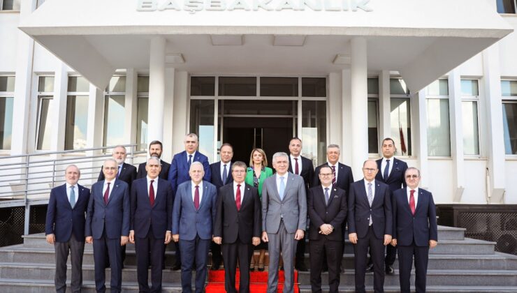 Başbakan Üstel, İSO Başkanı Erdal Bahçıvan ve beraberindeki heyeti kabul etti