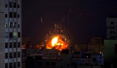 İsrail ordusu, Gazze’ye gece boyunca 100 saldırı düzenledi
