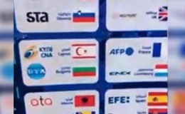 Dünya Medya Konferası’nda Kıbrıs Cumhuriyeti bayrağı yerine yanlışlıkla KKTC bayrağı kullanıldı
