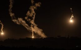 İsrail savaş uçakları ve topçuları Gazze Şeridi’nin orta ve kuzey kesimlerini bombaladı