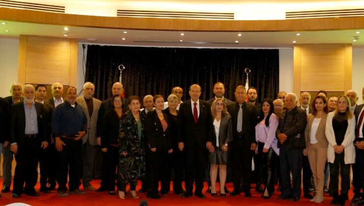 Cumhurbaşkanı Tatar, Lefkoşa İlçesi muhtarları ile bir araya geldi