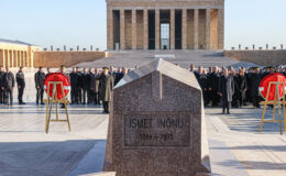 İkinci Cumhurbaşkanı İsmet İnönü, vefatının 50. yılında mezarı başında anıldı