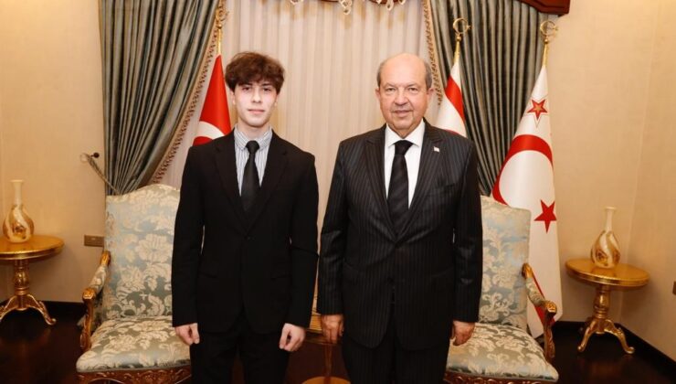 Cumhurbaşkanı Tatar başarılı öğrenci Özkan Cansu’yu tebrik etti