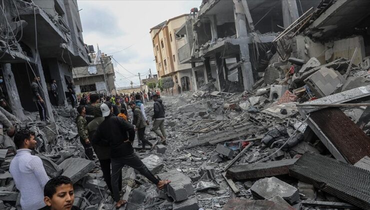 İsrail’in Gazze’nin güneyindeki bir eve düzenlediği saldırıda 10 sivil öldürüldü