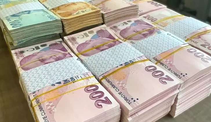 Türkiye’de asgari ücret 17 bin 2 lira oldu