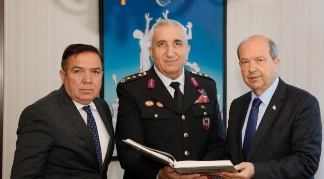 Cumhurbaşkanı Tatar’a “Asrın Felaketinde Jandarma” isimli kitap takdim edildi