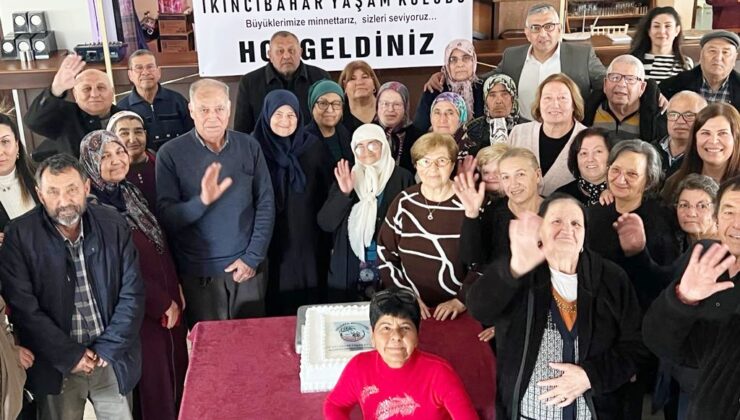 Mesarya Belediyesi, İkinci Bahar Yaşam Kulübü üyelerine ‘Doğum Günü Yemeği’ düzenledi