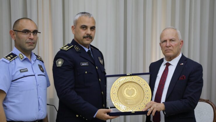 Töre, Lefkoşa Polis Müdürü Tarkan Kızıltuğ ve Lefkoşa Polis Müdürü Yardımcısı Hasan Karabaşak’ı kabul ett