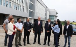 Başbakan Üsteli yıl sonunda tamamlanması hedeflenen Yeni Girne Hastanesi’nin inşaatını gezdi