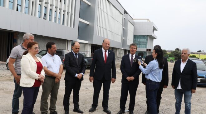 Başbakan Üstel yıl sonunda tamamlanması hedeflenen Yeni Girne Hastanesi’nin inşaatını gezdi