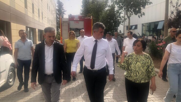 Türkiye’nin Lefkoşa Büyükelçisi Metin Feyzioğlu da yangının ardından yurtta incelemelerde bulundu