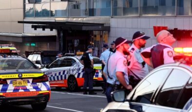 Avustralya’da alışveriş merkezindeki bıçaklı saldırıda 7 kişi yaralandı