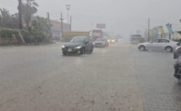 Geçitköy ve Alsancak bölgesinde yağışlar nedeniyle trafik aksıyor…