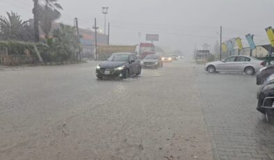 Geçitköy ve Alsancak bölgesinde yağışlar nedeniyle trafik aksıyor…