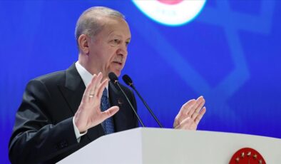 Erdoğan: Üzerinden değil 64 sene asırlar bile geçse darbecileri unutmayacağız ve affetmeyeceğiz