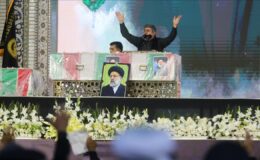 İran Cumhurbaşkanı Reisi Meşhed’teki İmam Rıza Türbesi’nde defnedildi