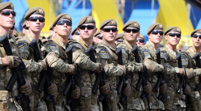 Ukrayna Genelkurmay Başkanı: Fransa ülkemize askeri eğitmen gönderecek