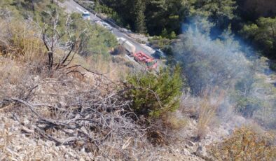 Toroslu:Yangına karadan da müdahale edilebilmesi için şu anda dozerlerle şerit açılmaya çalışılıyor