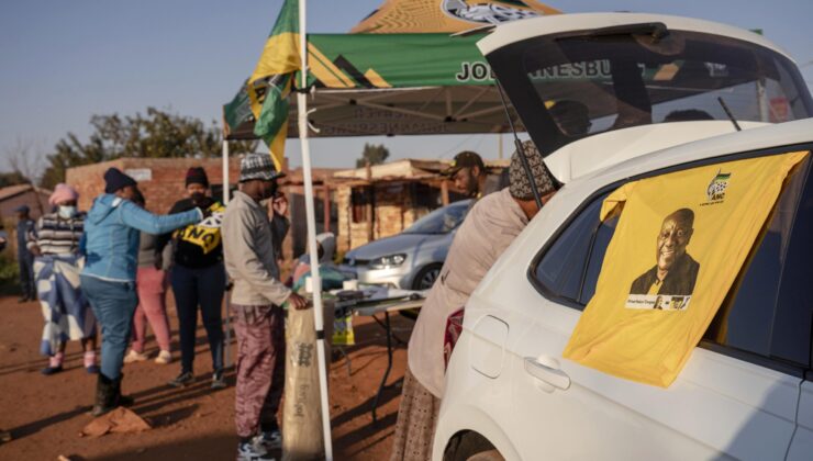 Güney Afrika’da, Mandela’nın partisi ANC’nin 30 yıllık tek başına iktidarı sona erdi