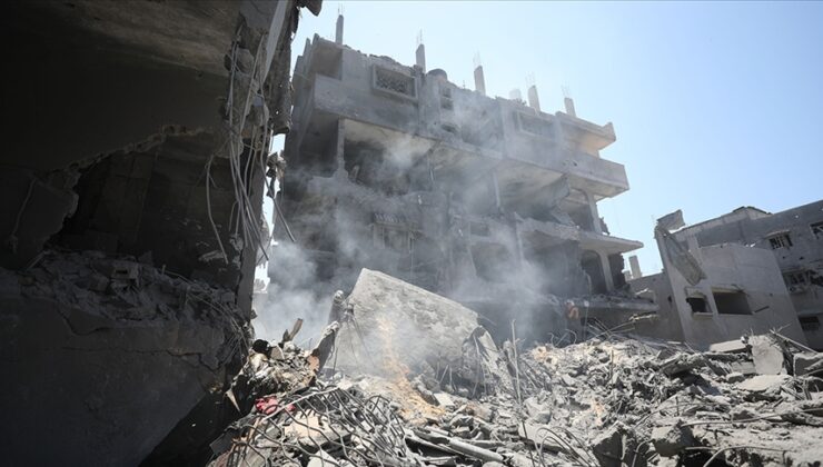 İsrail’in Gazze’de 2 evi daha hedef aldığı saldırıda çok sayıda kişi öldü ve yaralandı