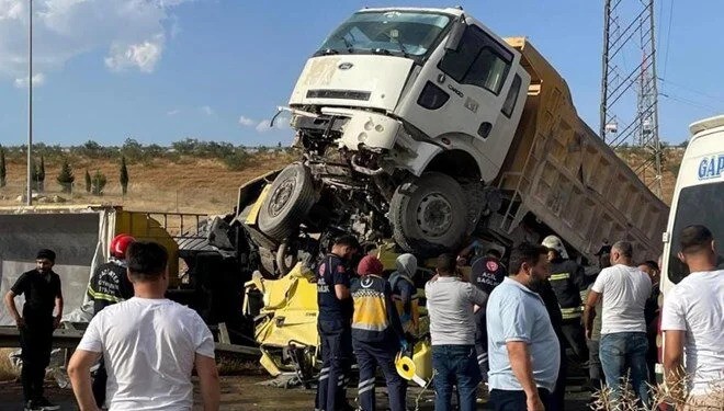 Türkiye’de bayram tatilindeki trafik kazalarında 62 kişi öldü, 8 bin 690 kişi yaralandı