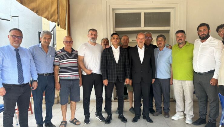 Tatar, Alsancak bölgesinde halkla bayramlaştı