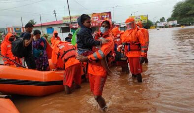 Hindistan’ın Tripura eyaletindeki sel ve heyelanlarda ölenlerin sayısı 22’ye çıktı